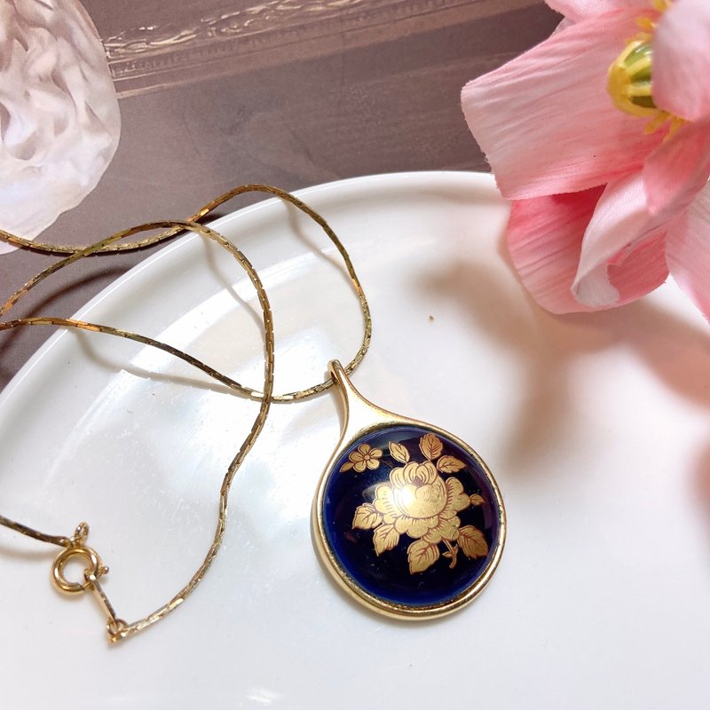 【西洋古董飾品】法國利摩日名瓷Limoges K金 圓精美花葉花雕項鍊 - 項鍊 - 貴金屬 藍色