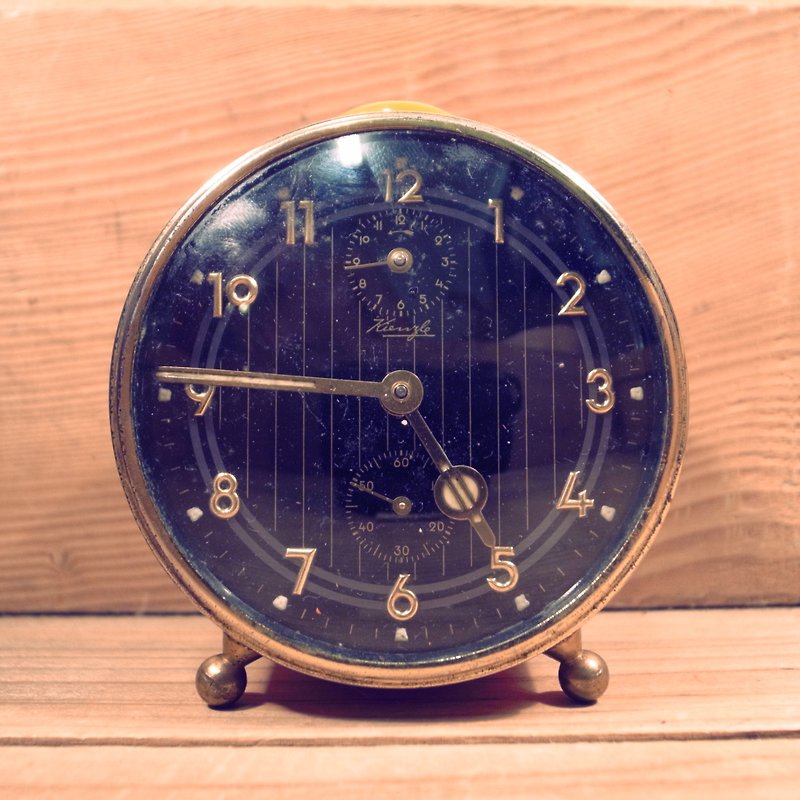 [ 老骨頭 ] 早期 德國  Kienzle 金色x橘色 圓形 機械式 發條 鬧鐘 VINTAGE 機械鐘 - 時鐘/鬧鐘 - 其他金屬 橘色