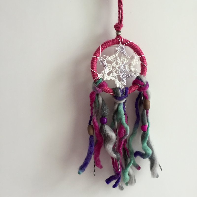 X'mas gift  -Special crochet snowflakes x dreamcatcher  |  pink 10cm diameter - ของวางตกแต่ง - ผ้าฝ้าย/ผ้าลินิน สึชมพู