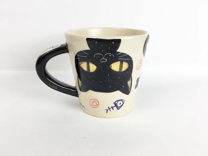 Nice Little Clay wide mouth big mug happy upside down black cat 01061-17 - แก้วมัค/แก้วกาแฟ - ดินเผา ขาว