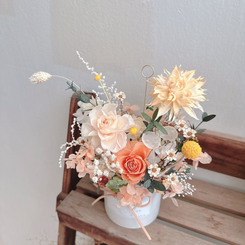 美好時光 | 光日常在-謝師宴、開幕花禮、永生花、花禮、桌花 - 乾燥花/永生花 - 植物．花 橘色