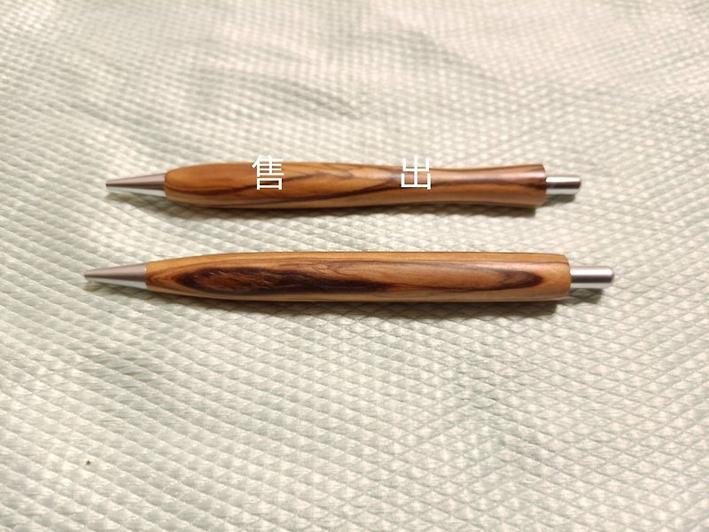 Hand-made olive wood 2mm engineering pen can be customized wood and pen shape for Christmas exchange~ - Pencils & Mechanical Pencils - Wood White