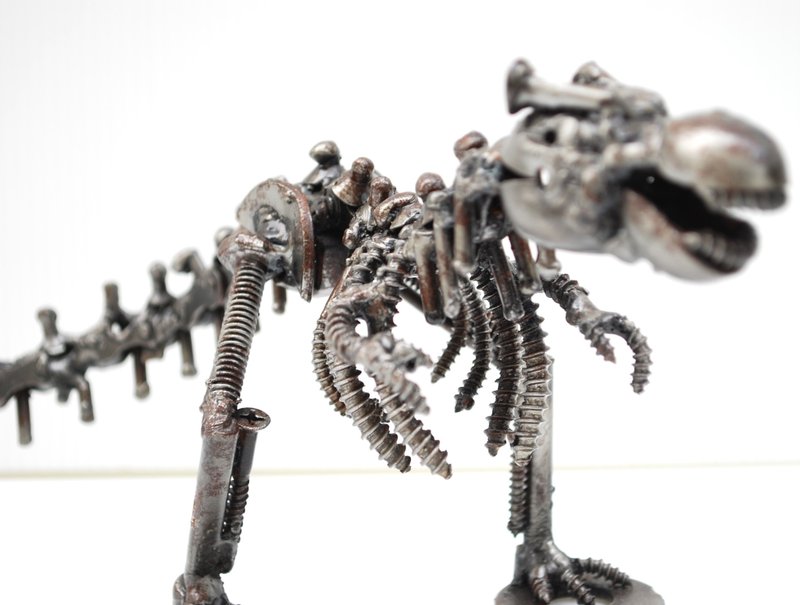 Tyrannosaurus rex Dinosaur Metal Sculpture, Gift For Anniversary, Trex model - 擺飾/家飾品 - 其他金屬 