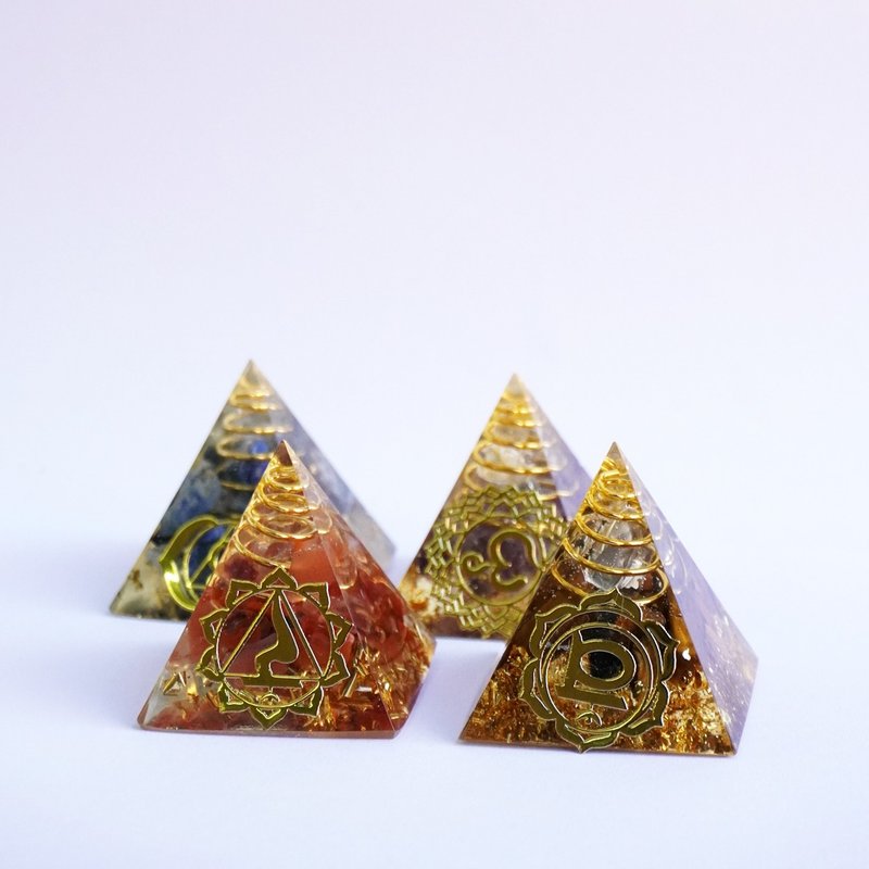 【Hourrae荷萊】水晶能量金字塔 - 擺飾/家飾品 - 水晶 多色