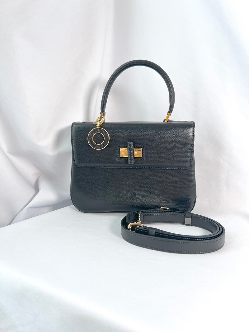 Celine second-hand rare black cross buckle embossed plaid handbag crossbody bag comes with shoulder strap - Messenger Bags & Sling Bags - Genuine Leather Black