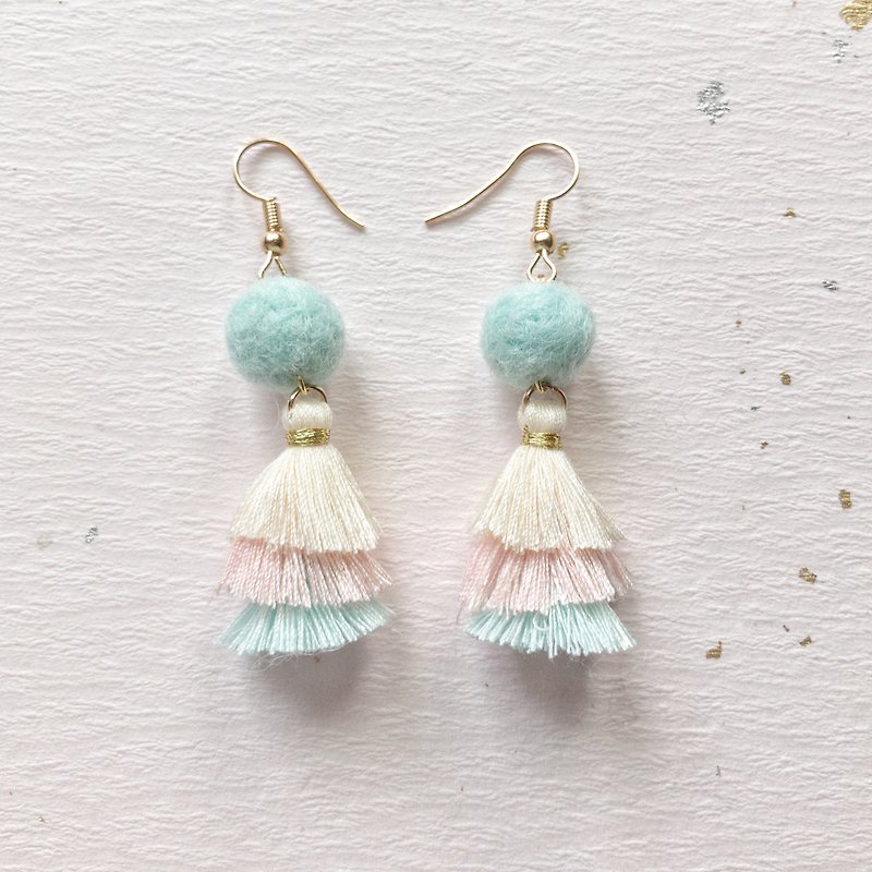 Three-color tassel hand-made wool felt earrings can be changed to Clip-On - Earrings & Clip-ons - Wool Pink