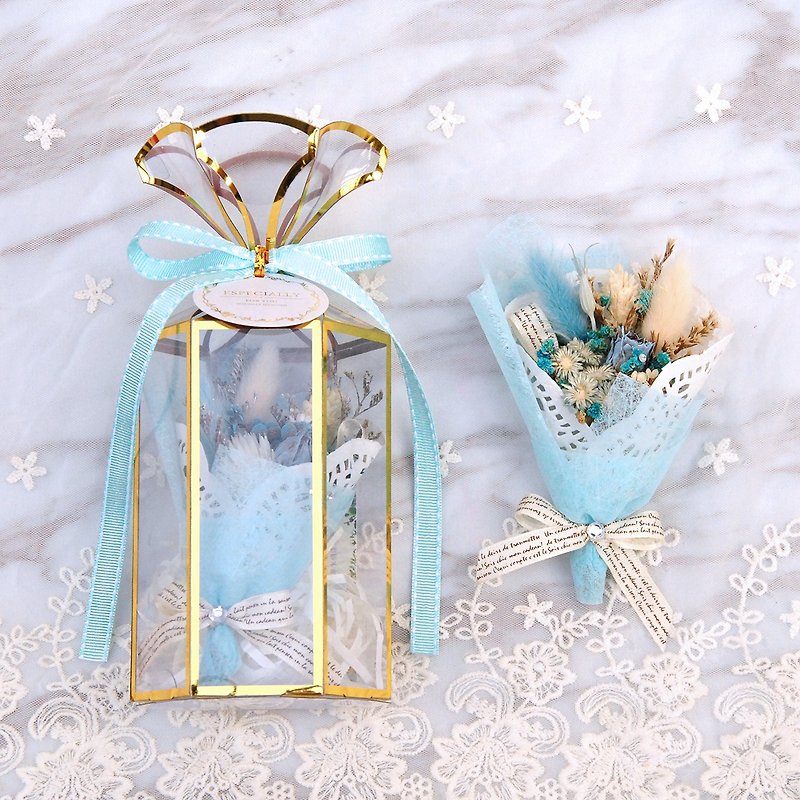 Mini Dry Bouquet Gift Box (Medium) - Tranquility Blue Wedding Small Graduation Gift - ช่อดอกไม้แห้ง - พืช/ดอกไม้ สีน้ำเงิน