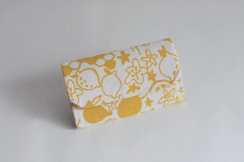 Honey lemon/Kyoto cotton linen + paper card holder/1983ERXspica no garden lightweight wallet 40g - กระเป๋าสตางค์ - วัสดุอีโค สีเหลือง