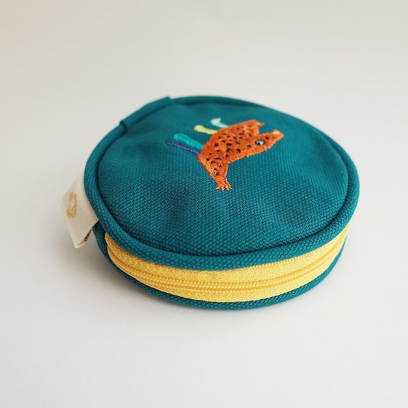 Shrimp (leopard) round storage bag/monster children's painting coin purse earphone power cord storage - Coin Purses - Cotton & Hemp Green