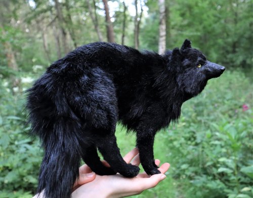 オオカミ ウォーロック リアルな動物のぬいぐるみ アートドール ポーズ
