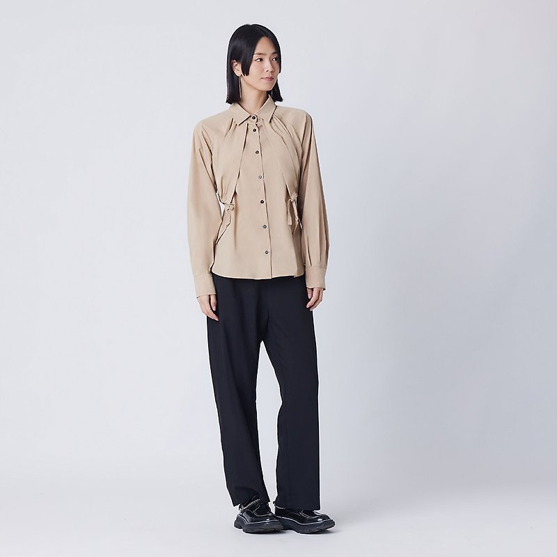Paneled outer long-sleeve shirt - เสื้อเชิ้ตผู้หญิง - ไฟเบอร์อื่นๆ สีกากี