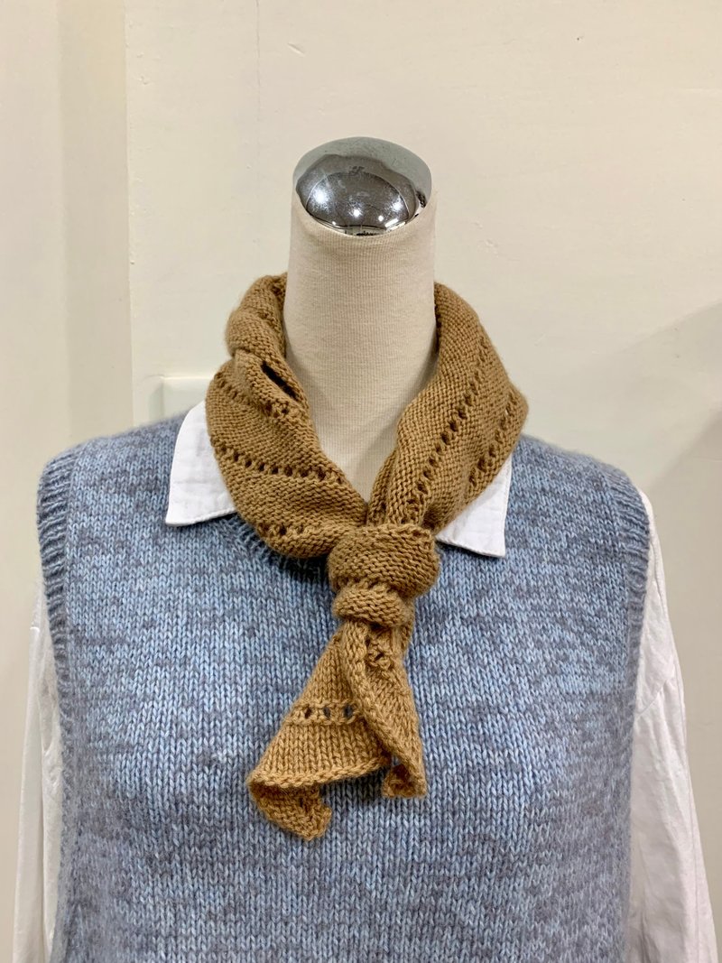 Small triangular handmade woolen scarves and scarves. Wheat color. 100% Kashmiri wool - Knit Scarves & Wraps - Wool 