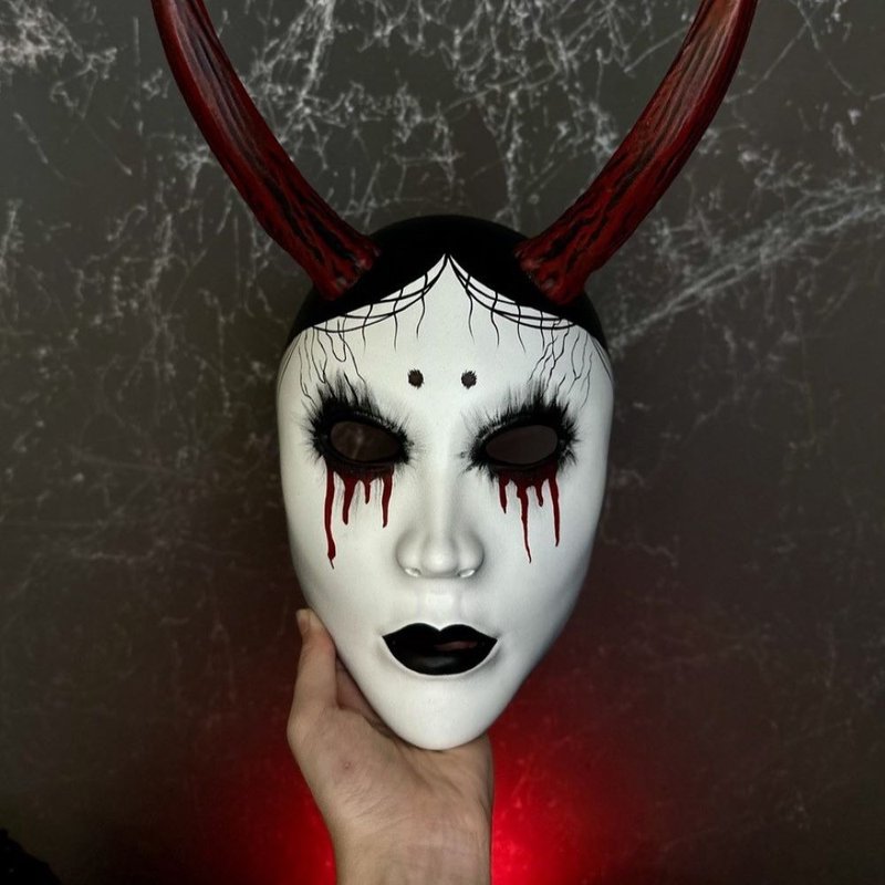 Ghost of tsushima Iyo Boss mask with horns, Japanese Hannya mask, Geisha mask - 口罩/口罩收納套 - 樹脂 白色