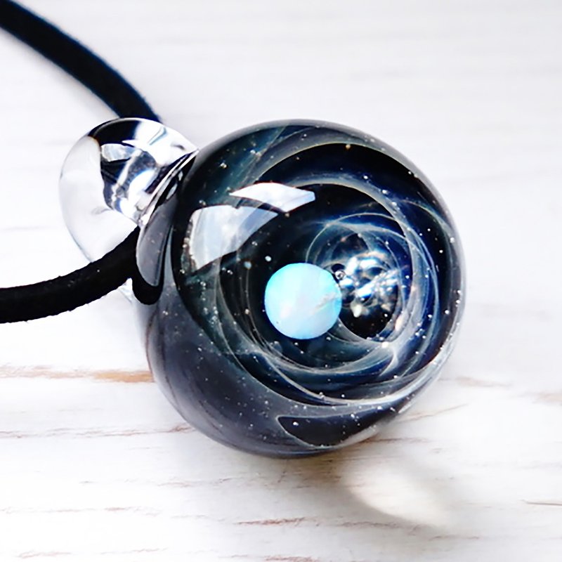 Planet, meteorite world white opal meteorite space glass pendant genuine meteorite entered glasses Japan construction Japanese handmade production handmade free shipping - Necklaces - Glass Blue