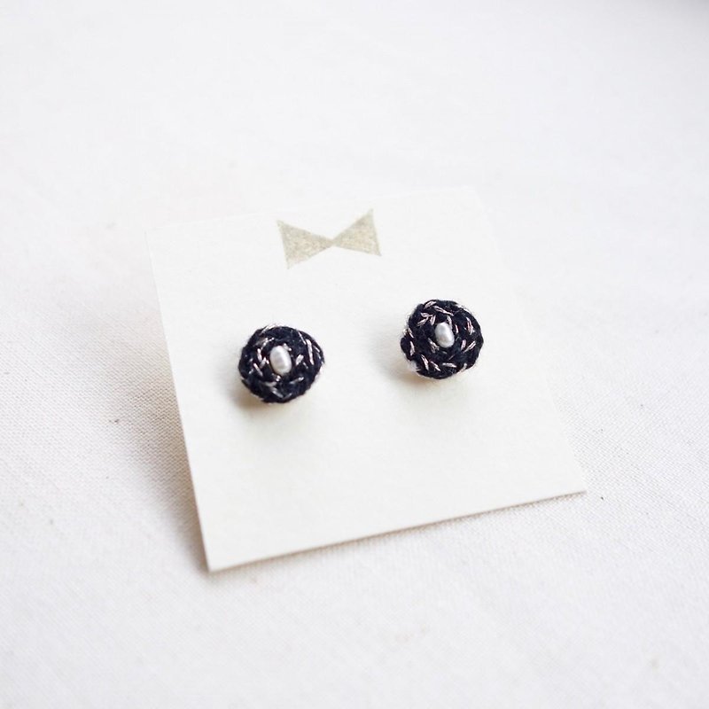 Single earrings f - ต่างหู - ผ้าฝ้าย/ผ้าลินิน สีดำ