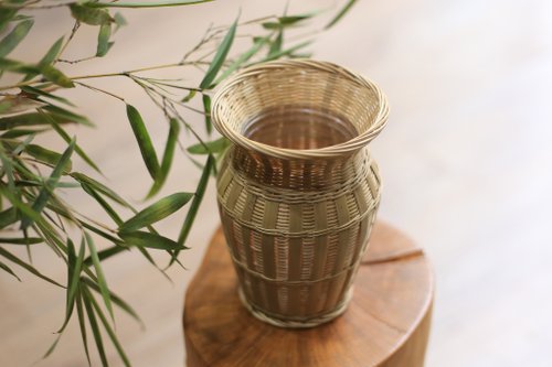 70年代、中国の竹編みの花瓶 竹編みシリーズ | 竹編み花器 | 防漏瓶入り水瓶 | 伝統民芸品