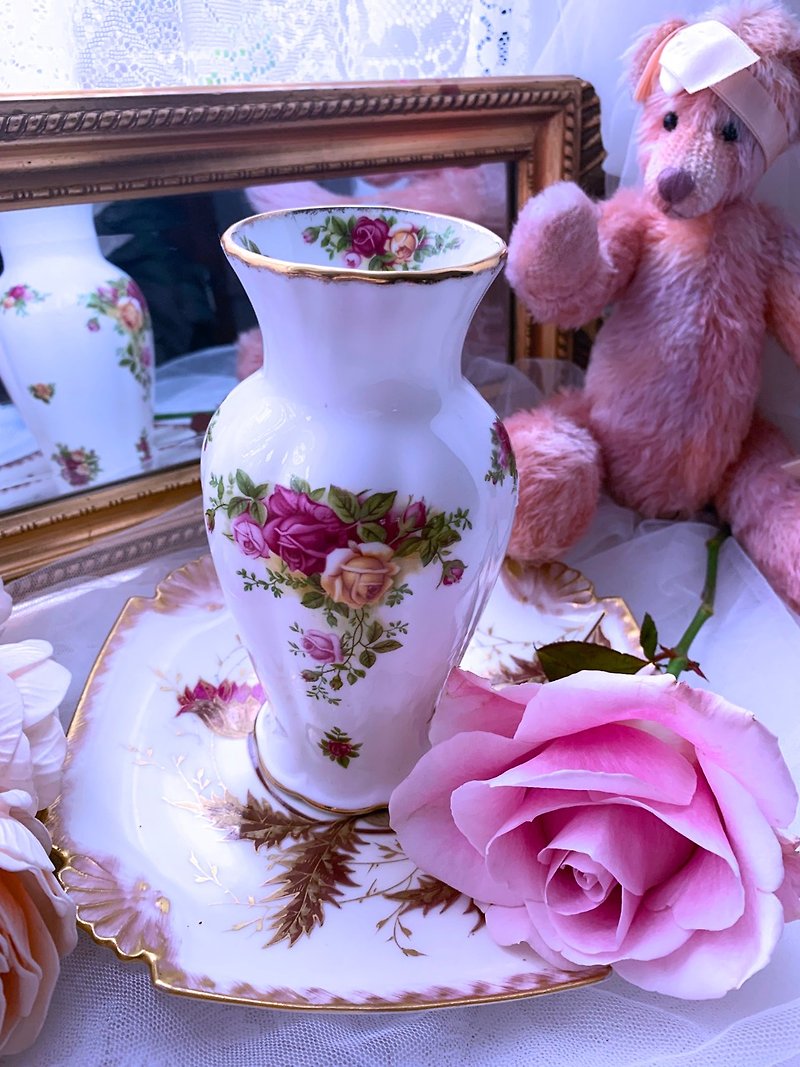 英国ボーンチャイナロイヤルアルバートロイヤルアルバート22 k金メッキ国バラ小さなサイズの花瓶 - 花瓶・植木鉢 - 磁器 レッド