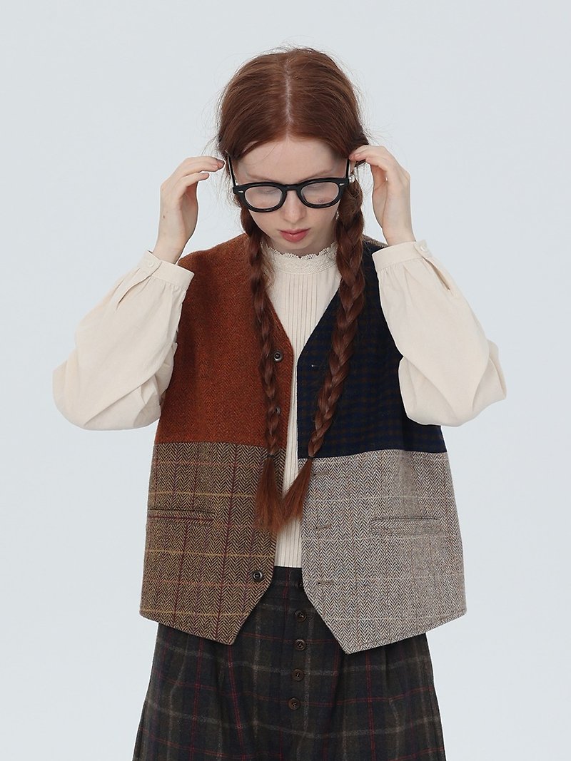 Retro patchwork contrasting wool vest - เสื้อกั๊กผู้หญิง - ขนแกะ หลากหลายสี