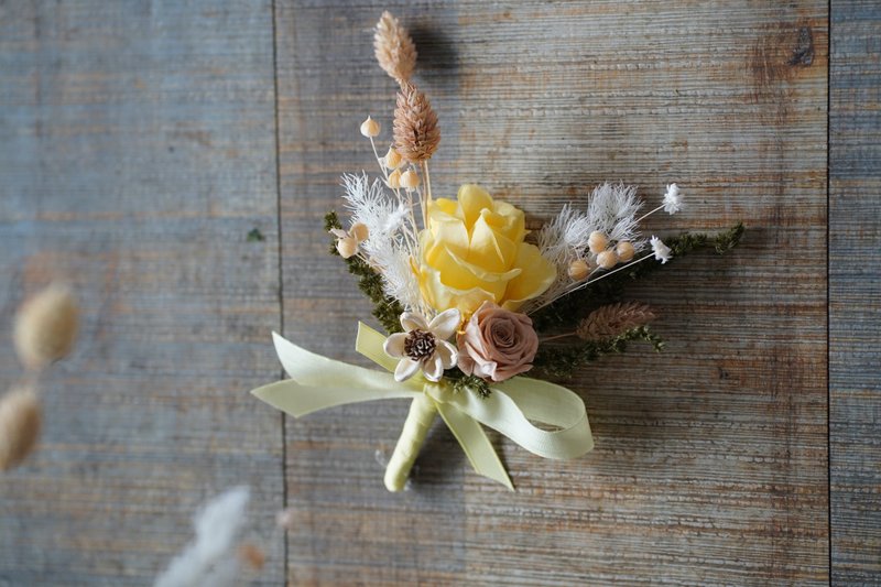 Customized eternal dry corsage - Dried Flowers & Bouquets - Plants & Flowers Yellow