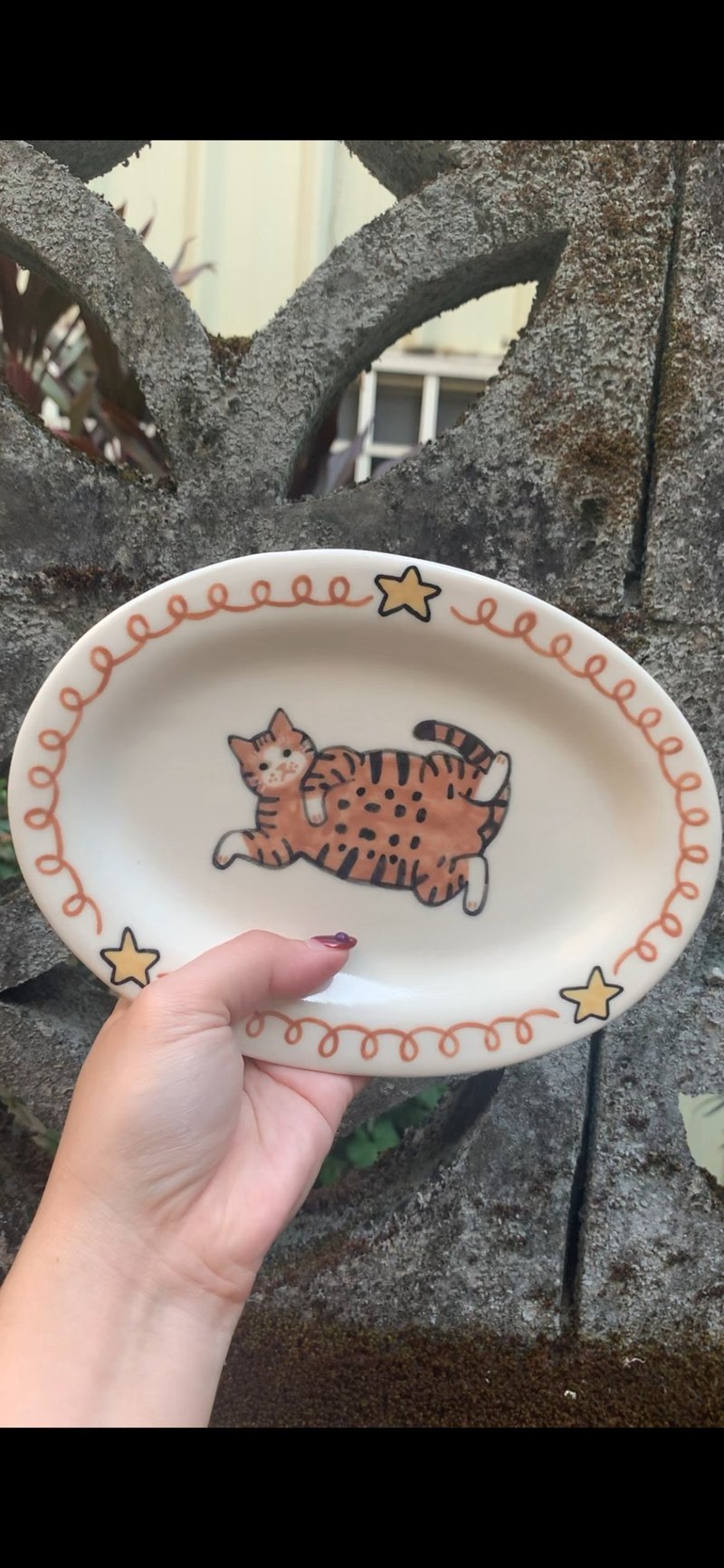 客訂賣場-虎斑貓躺躺瓷盤 - 盤子/餐盤/盤架 - 瓷 咖啡色