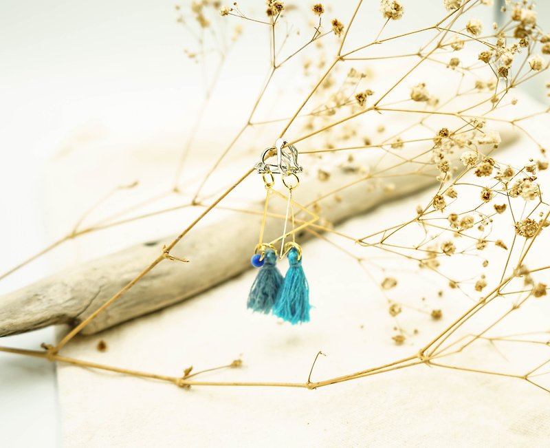 Handmade Earrings - ต่างหู - งานปัก สีน้ำเงิน