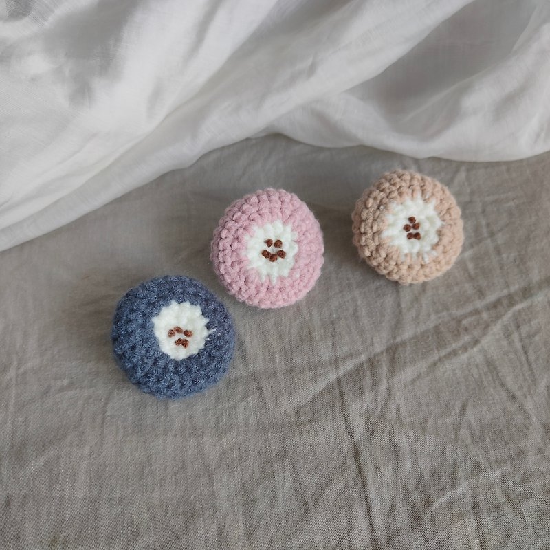 【Polka Dot Flower Ring】Knitted Ring/Yarn Ring/Big Ring - General Rings - Cotton & Hemp Multicolor