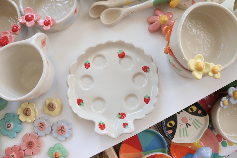 Shell Palette Strawberry - Pottery & Ceramics - Pottery Red