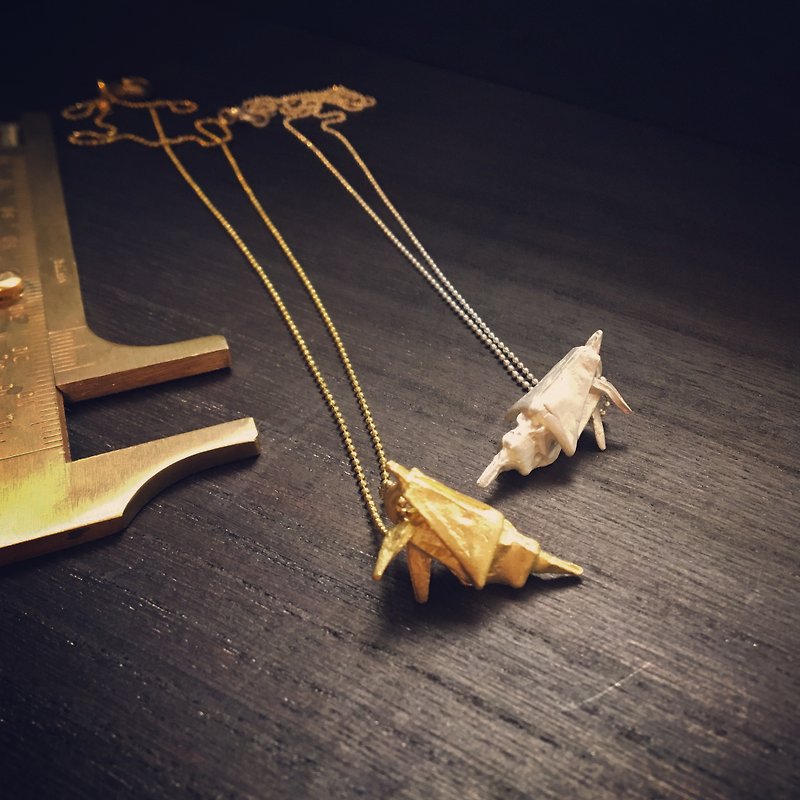 Origamini: small folding learn frog / shrimp / crab hand-made brass series - Necklaces - Other Metals Gold
