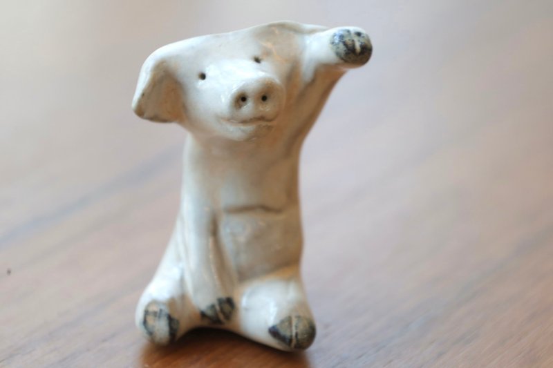 Handmade Pig Bowl Ceramic Animal Tray / Crystal Base - Stuffed Dolls & Figurines - Pottery Pink