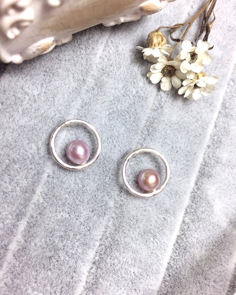 MIH Metalworking Jewelry | Cherished Pearl Sterling Silver Earrings pearl - ต่างหู - ไข่มุก สีเงิน