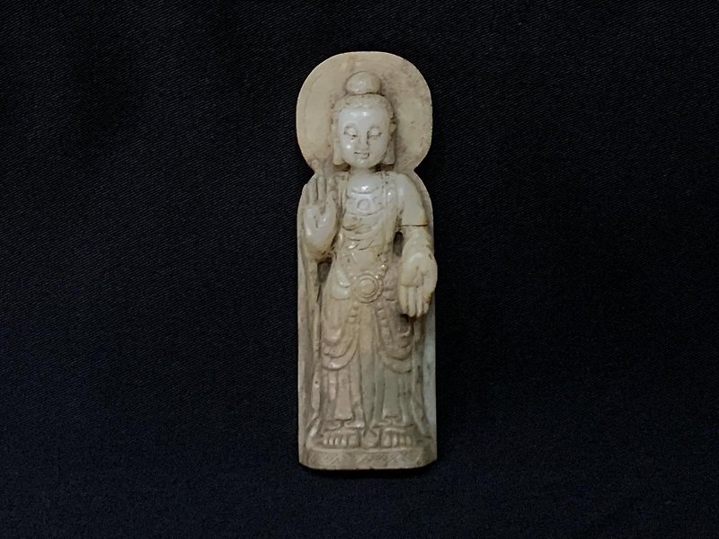 A JADE CARVED BODHISATTVA STELE NORTHERN QI DYNASTY - Items for Display - Jade 