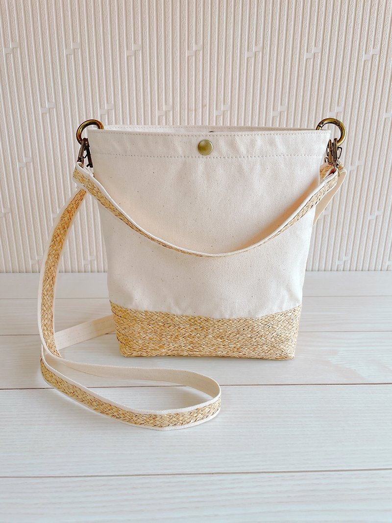 Kurashiki Canvas Basket Bag Shoulder Bag Pochette Spring/Summer Lightweight Hat Blade Kinari Natural - Messenger Bags & Sling Bags - Cotton & Hemp Khaki