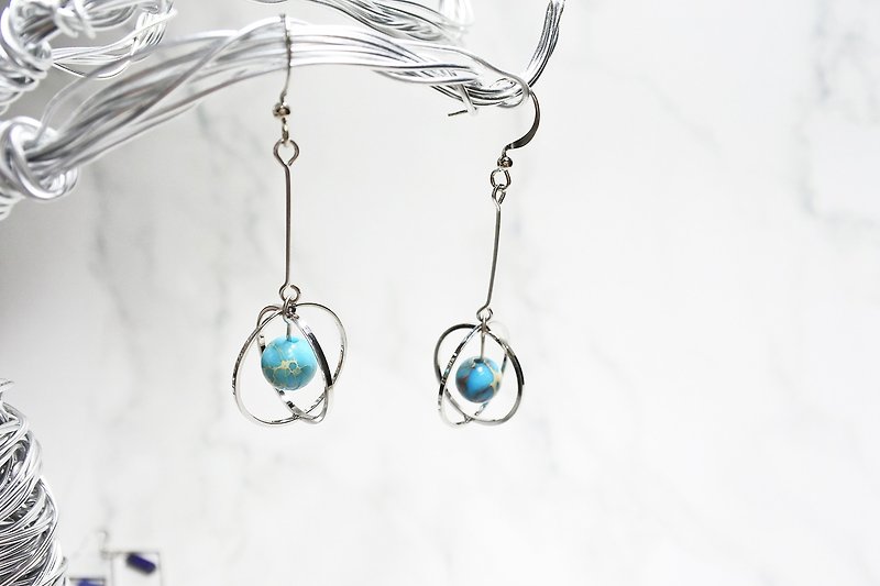 【地球儀】天然石垂掛耳環 - 耳環/耳夾 - 其他金屬 藍色