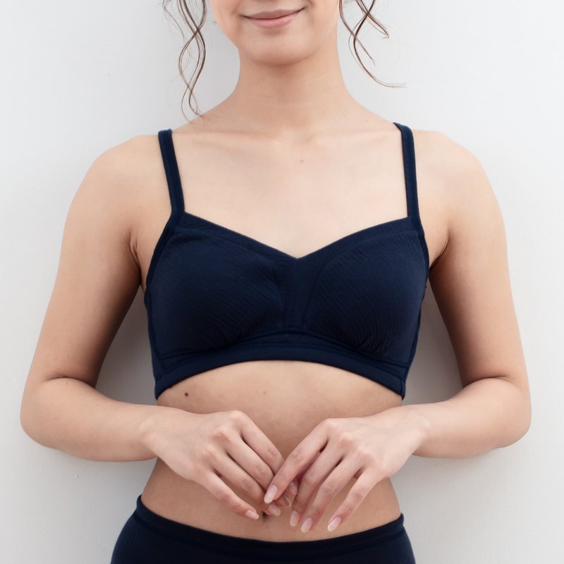 Made in Japan Cotton 100% camisole, soft, stretchy, gentle, sensitive skin - ชุดชั้นในผู้หญิง - ผ้าฝ้าย/ผ้าลินิน สีดำ