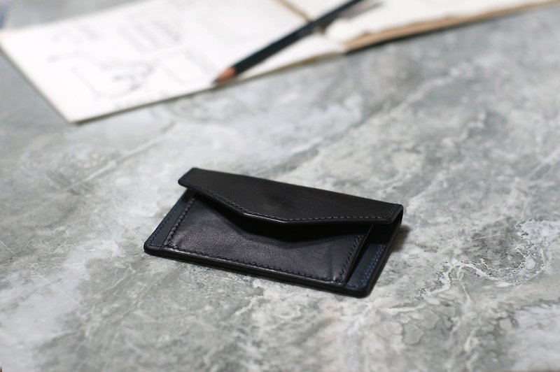 〔ポータブルシリーズ〕純正手縫いブラックチェンジカードホルダー。イタリアの植物なめし革 - 小銭入れ - 革 ブラック
