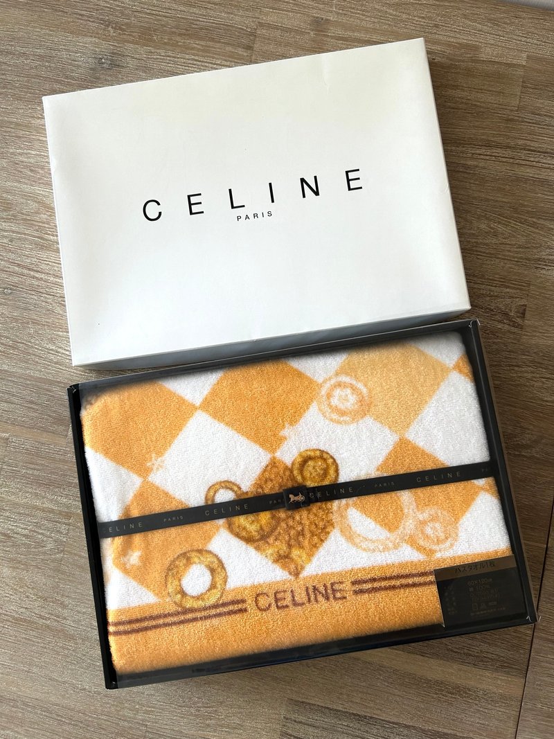 Japanese second-hand CELINE orange platinum ring large towel with original box gift box - ผ้าขนหนู - วัสดุอื่นๆ ขาว