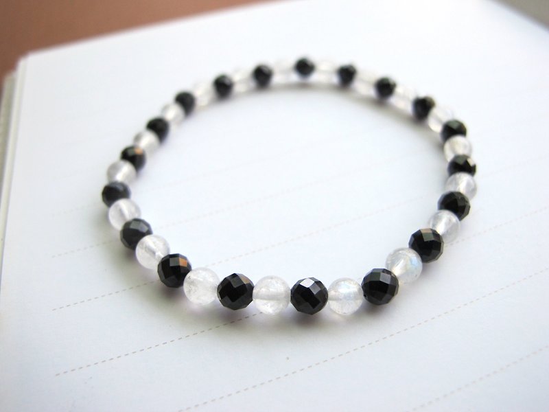 Moonstone x Black Spinel [Turn Zebra]-Handmade Natural Stone Series - Bracelets - Crystal Transparent