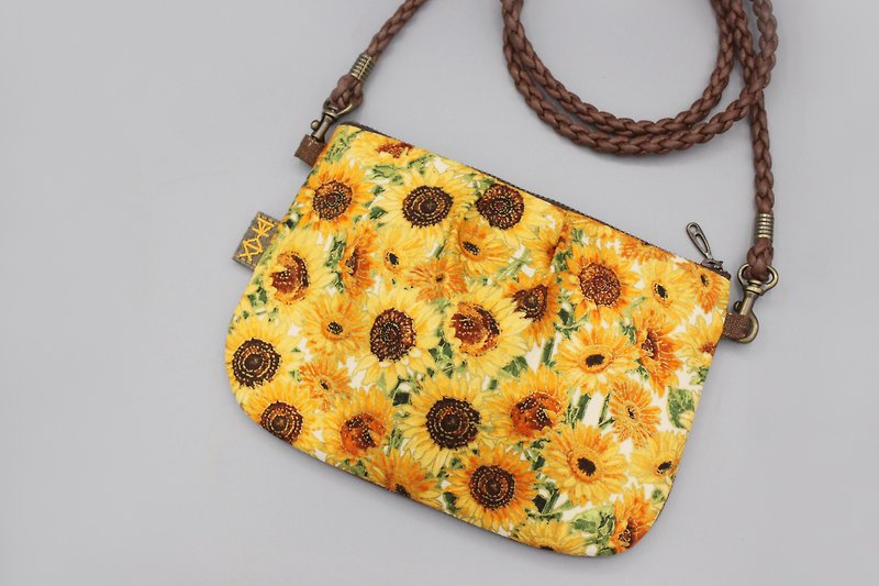 Safe side backpack-sunflower field, Japanese cotton and linen, double-sided two-color back - กระเป๋าแมสเซนเจอร์ - ผ้าฝ้าย/ผ้าลินิน สีส้ม
