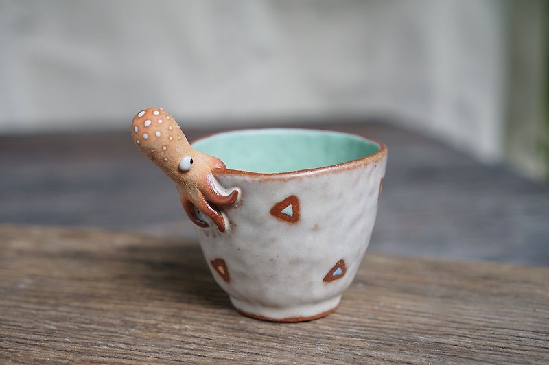 squid plant pot , octopus , handmade ceramic. cactus - 花瓶/花器 - 陶 多色
