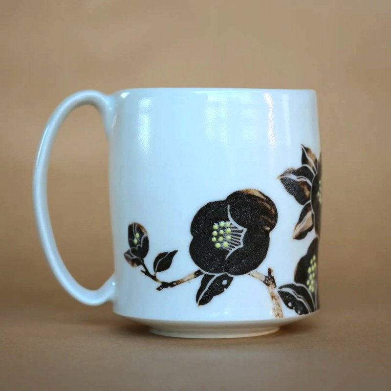 Camellia Shadow-Large Mug - Mugs - Porcelain 