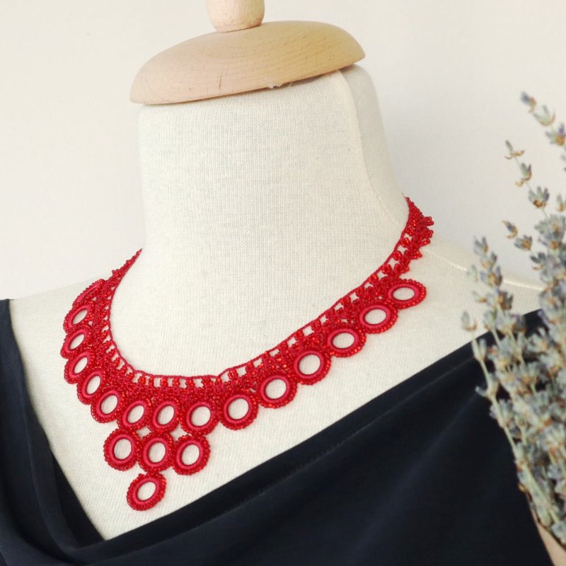 OYA crochet 47cm Necklace【BIBRING】Ruby Red - สร้อยคอทรง Collar - งานปัก สีแดง