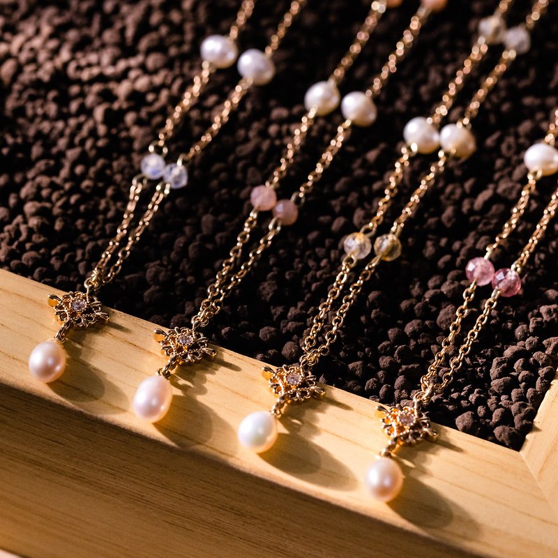 【Birthstone・May-August】Crystal Stone・Orange Moon・Topaz・Strawberry Crystal - Necklaces - Gemstone Multicolor