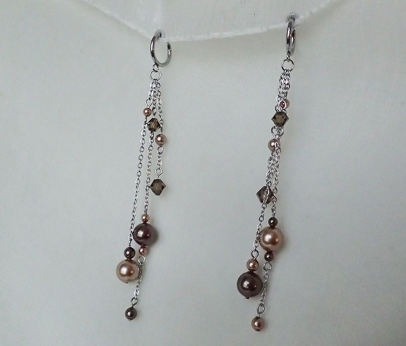 Stainless Steel earrings with SWAROVSKI ELEMENTS - ต่างหู - แก้ว สีกากี