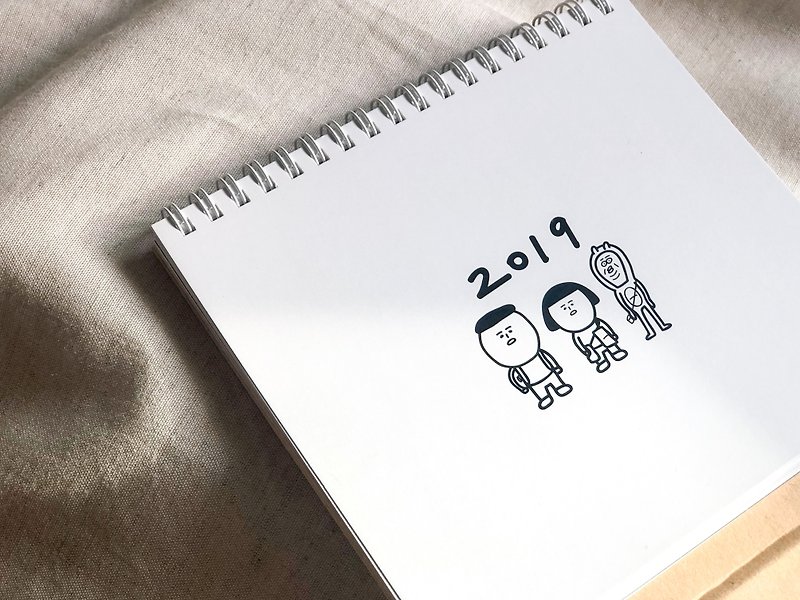 2019 Desk Calendar / 1G Jennifer Fini with you [Gift Calendar for Pre-order Period] - ปฏิทิน - กระดาษ 