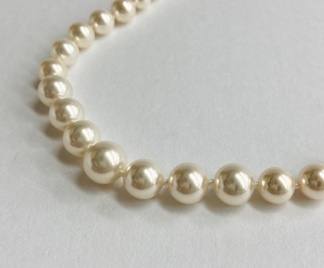 Shell pearl gradation all knot necklace M/approx. 6x10mm approx. 48cm/white  beige/R/made in Japan - Shop particular-about Necklaces - Pinkoi