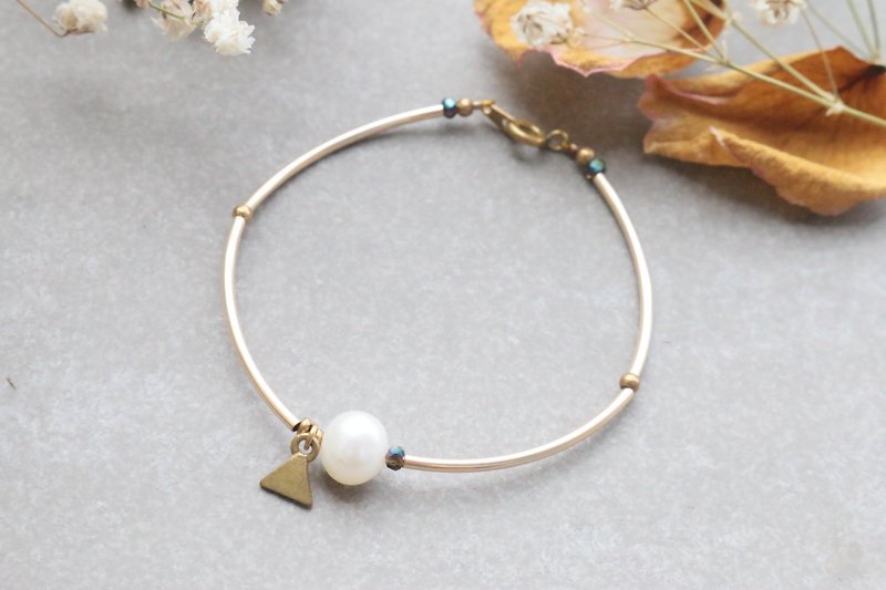 Pearl brass bracelet 0971- courage - สร้อยข้อมือ - ไข่มุก ขาว
