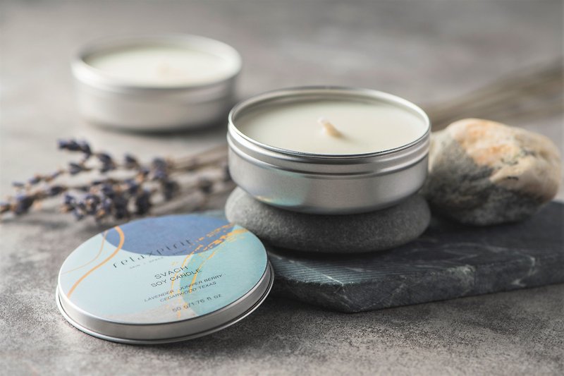 Shifaqu essential oil scented candle eye-catching lavender/juniper/cedar - เทียน/เชิงเทียน - ขี้ผึ้ง สีใส