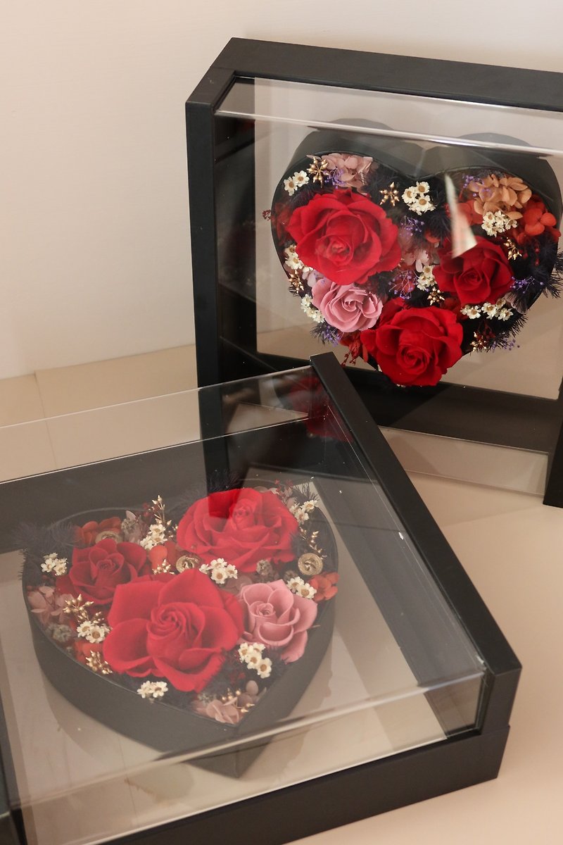 Love Everlasting Flower Box Valentine's Day Gift - ช่อดอกไม้แห้ง - พืช/ดอกไม้ 