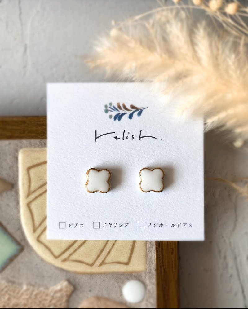 [Resale] White and cute small flower Mino ware Kintsugi line earrings Non-pierced Clip-On Mino ware tile pottery small small simple white - ต่างหู - ดินเผา ขาว