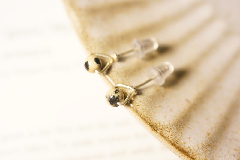 [Dalmatian earrings] s925 sterling silver ear pin earrings - ต่างหู - เครื่องประดับพลอย หลากหลายสี